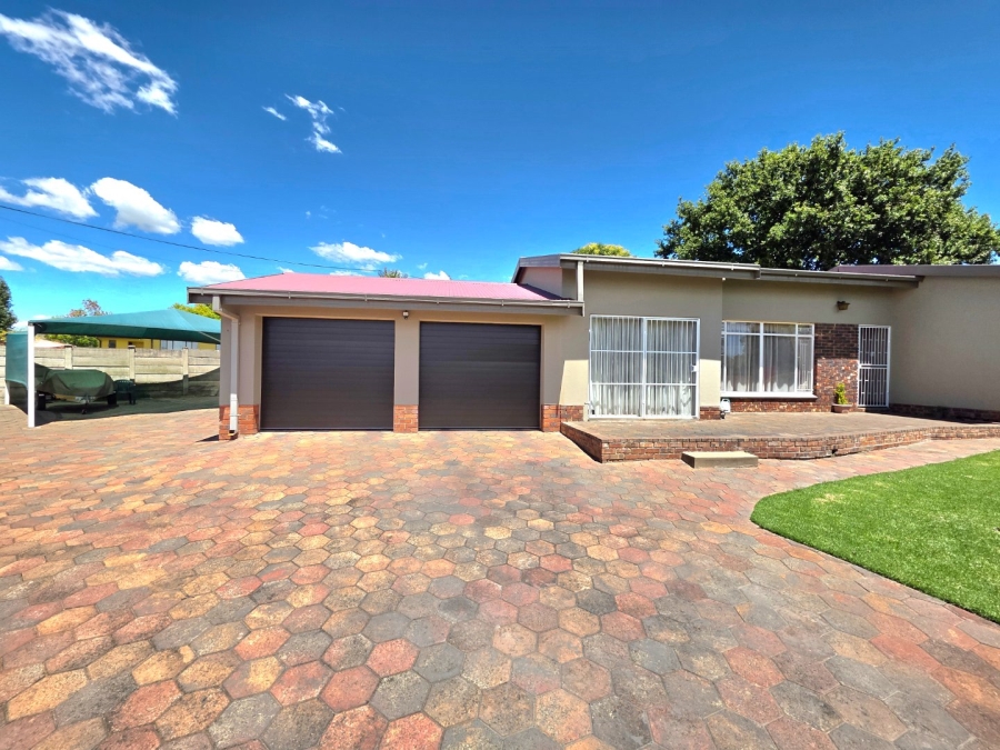 3 Bedroom Property for Sale in Morelig Free State